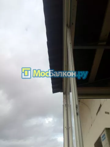 Крыша на балконе в Красногорске монтаж и ремонт по выгодной цене от МосБалкон