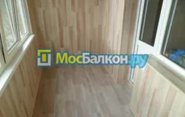 Отделка балкона и лоджии пластиковыми ПВХ панелями в Красногорске от компании МосБалкон