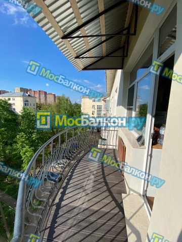 Крыша на балконе в Красногорске монтаж и ремонт по выгодной цене от МосБалкон