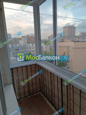 Крыша на балконе в Красногорске монтаж и ремонт по выгодной цене от МосБалкон