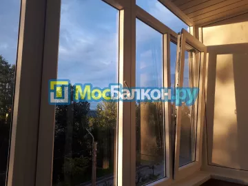 Алюминиевое остекление балконов под ключ по доступным ценам в Красногорске | МосБалкон