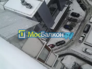 Крыша на балконе в Красногорске монтаж и ремонт по выгодной цене от МосБалкон