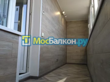 Отделка балкона и лоджии пластиковыми ПВХ панелями в Красногорске от компании МосБалкон