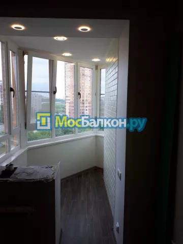 Остекление балконов под ключ по доступным ценам в Красногорске | МосБалкон