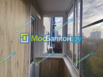 Отделка балкона и лоджии пластиковыми ПВХ панелями в Красногорске от компании МосБалкон