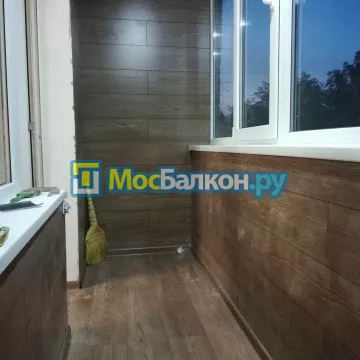 Отделка балкона и лоджии пластиковыми ПВХ панелями в Красногорске от компании МосБалкон