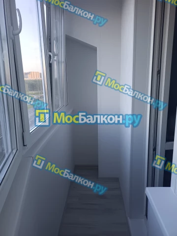 Отделка балкона и лоджии пластиковыми ПВХ панелями в Красногорске от компании МосБалкон