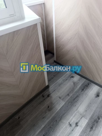 Отделка балкона и лоджии пластиковыми ПВХ панелями в Красногорске от компании МосБалкон