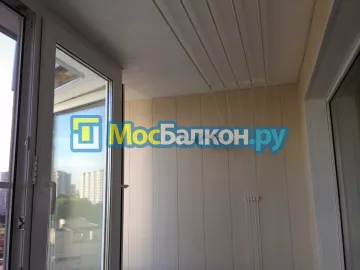 Отделка балкона и лоджии пластиковыми ПВХ панелями в Красногорске от компании МосБалкон