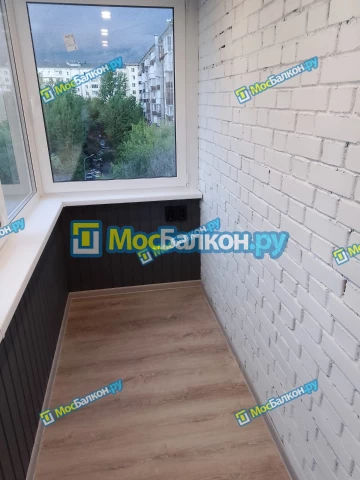 Балкон под ключ в Красногорске | Выгодные цены на ремонт и отделку балконов и лоджий под ключ от 2700 руб. в МосБалкон