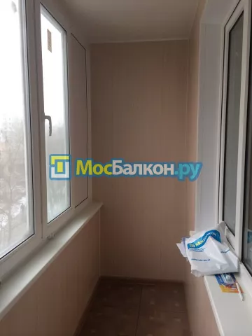 Отделка балкона и лоджии пластиковыми ПВХ панелями в Красногорске от компании МосБалкон