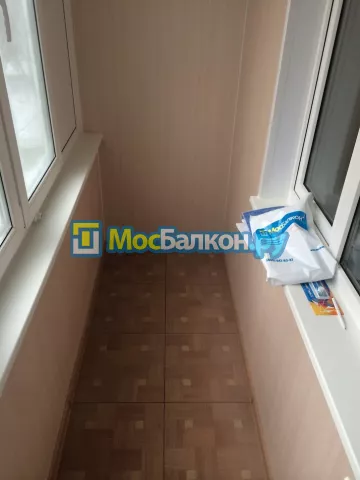Отделка балкона и лоджии пластиковыми ПВХ панелями в Красногорске от компании МосБалкон