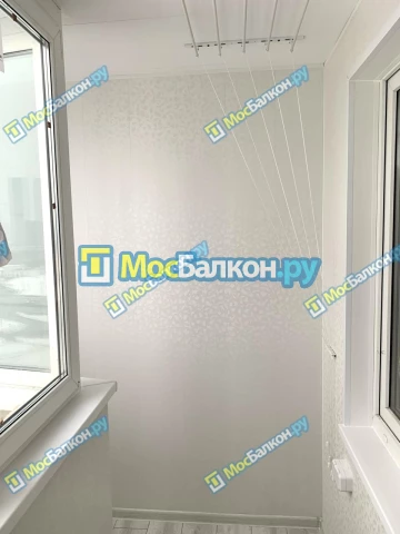 Отделка балкона и лоджии пластиковыми ПВХ панелями в Красногорске от компании МосБалкон