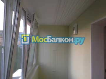 Отделка балкона и лоджии пластиковыми ПВХ панелями в Красногорске от компании МосБалкон