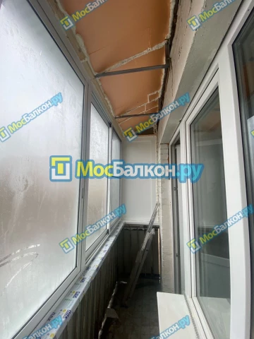 Крыша на балконе в Красногорске монтаж и ремонт по выгодной цене от МосБалкон