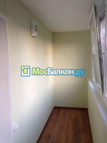 Отделка балкона и лоджии пластиковыми ПВХ панелями в Красногорске от компании МосБалкон