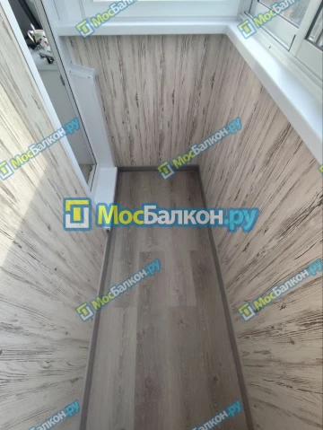 Отделка балкона и лоджии пластиковыми ПВХ панелями в Красногорске от компании МосБалкон