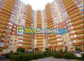 Остекление лоджий под ключ по выгодной цене в Красногорске – застеклить лоджию и балкон в МосБалкон