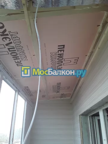 Крыша на балконе в Красногорске монтаж и ремонт по выгодной цене от МосБалкон