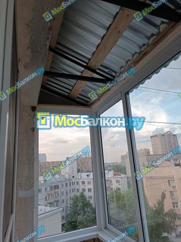 Крыша на балконе в Красногорске монтаж и ремонт по выгодной цене от МосБалкон