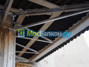 Крыша на балконе в Красногорске монтаж и ремонт по выгодной цене от МосБалкон